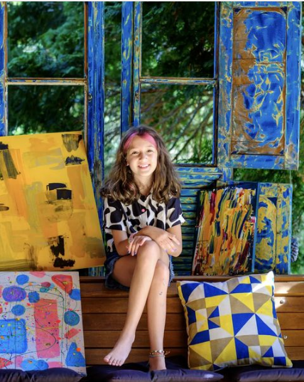 artista-visual-crianca-quadros-carrousel-louvre-brasil